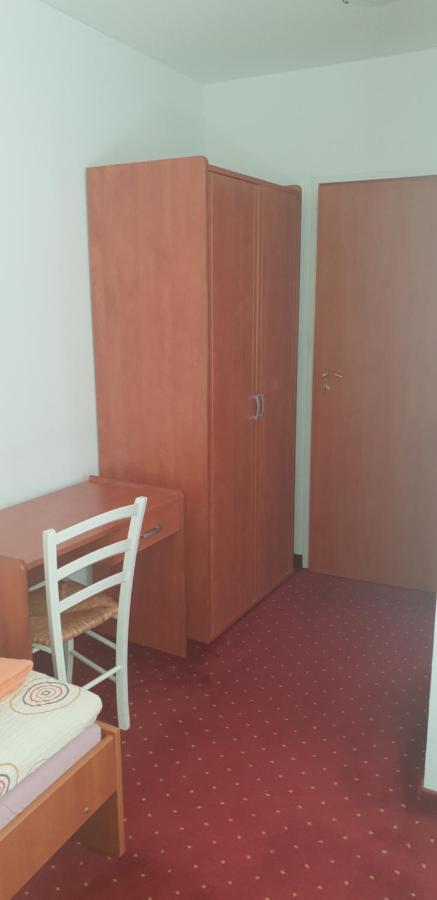 Klet Jana Bed & Breakfast Jastrebarsko Luaran gambar