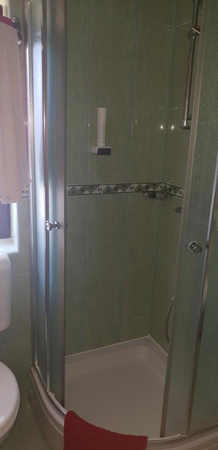 Klet Jana Bed & Breakfast Jastrebarsko Luaran gambar