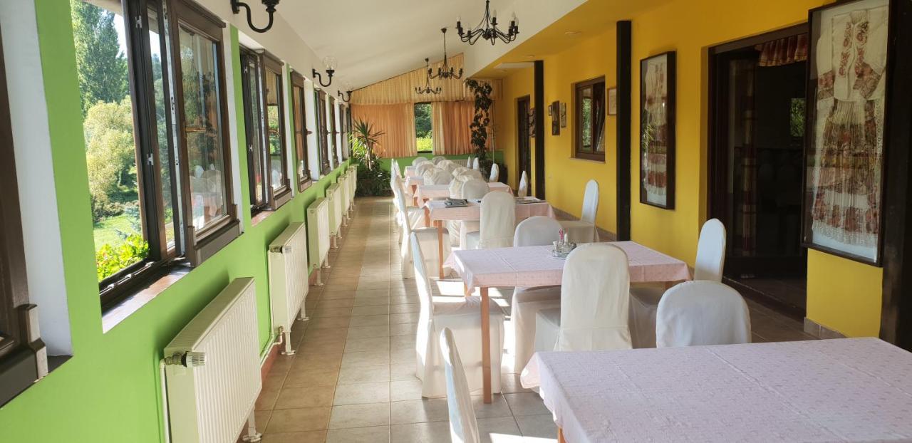 Klet Jana Bed & Breakfast Jastrebarsko Luaran gambar